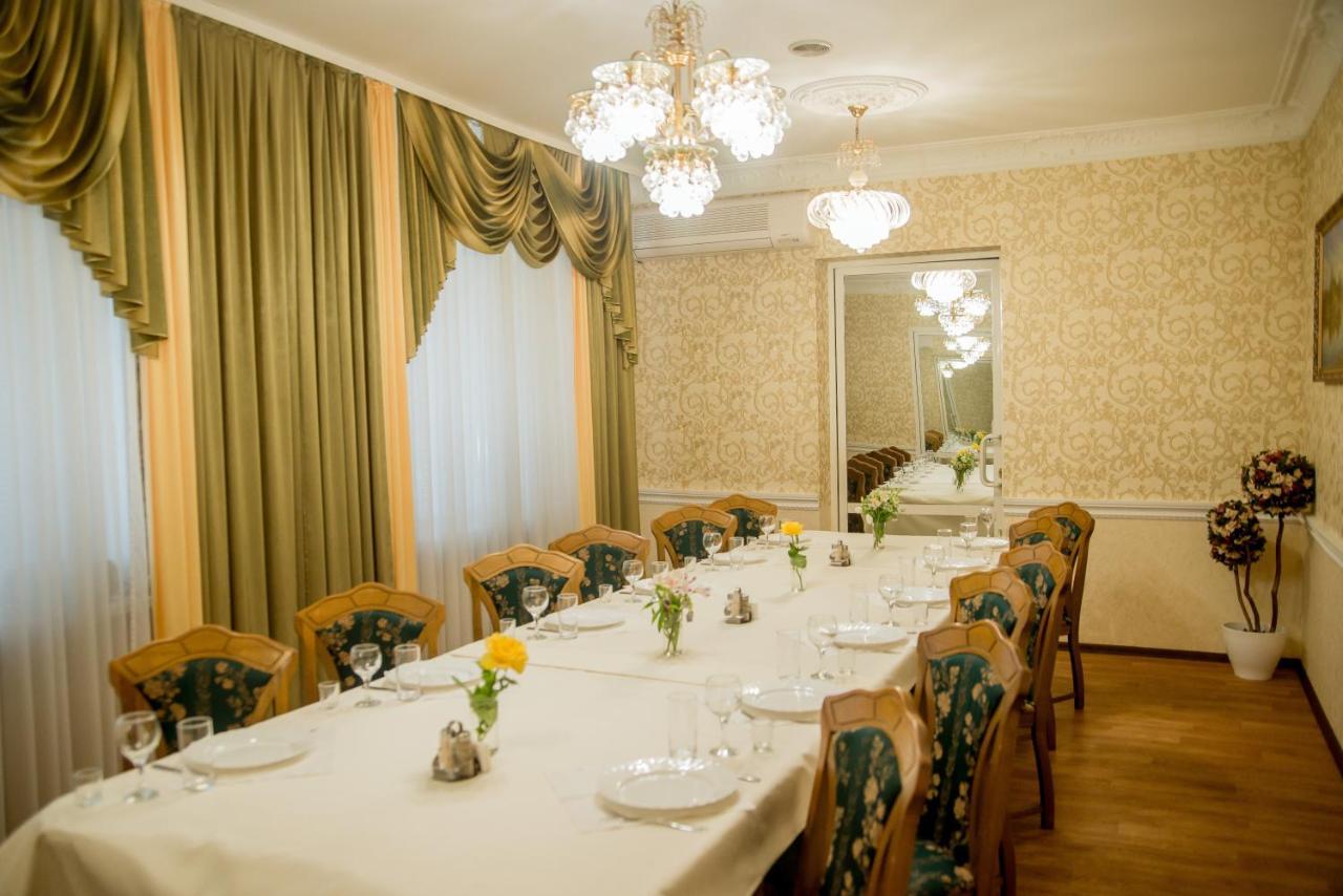 Dniprovski Zori Отель 3*